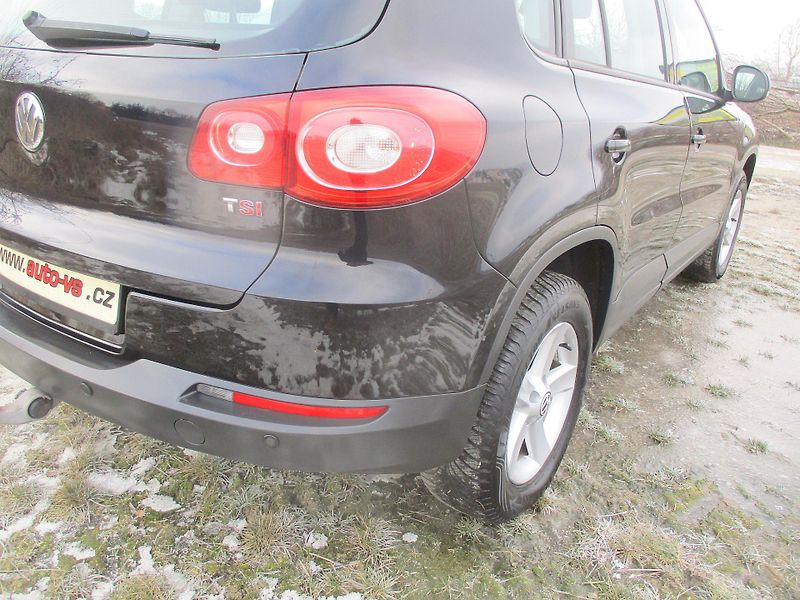 Volkswagen Tiguan 1.4TSi*110kW *TAŽ.ZAŘ*VÝHŘEV* - fotka 31 z 47
