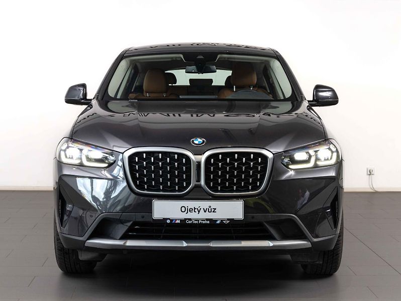 BMW X4 xDrive30i - fotka 3 z 21