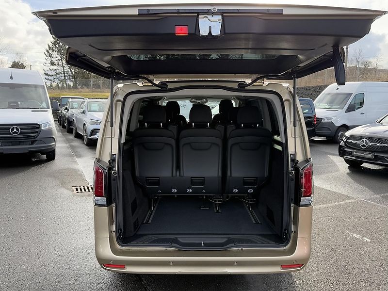 Mercedes-Benz Vito 119 CDI Tourer SELECT L4M - fotka 17 z 19