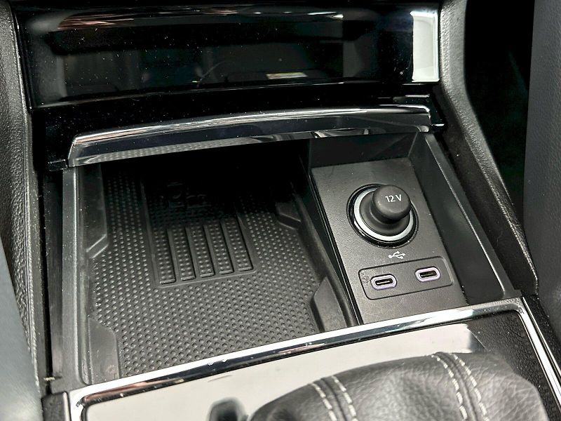 Škoda Karoq (2025) DSG 2.0TDI 110kW 4x4 SportLine - fotka 25 z 36