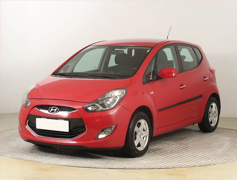 Hyundai ix20 (2014) 1.4 CVVT, Park. senzory - fotka 2 z 16