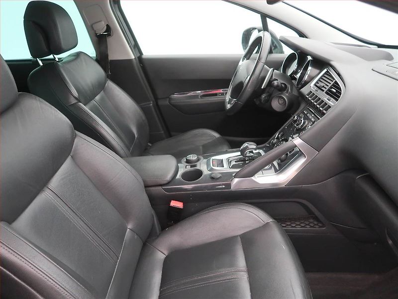 Peugeot 3008 (2013) Hybrid4, 4X4, Automat - fotka 9 z 18