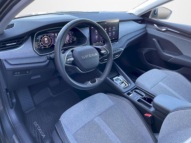 Škoda Octavia (2025) 1.5 eTSI 110kW DSG MHEV Top Se - fotka 5 z 35