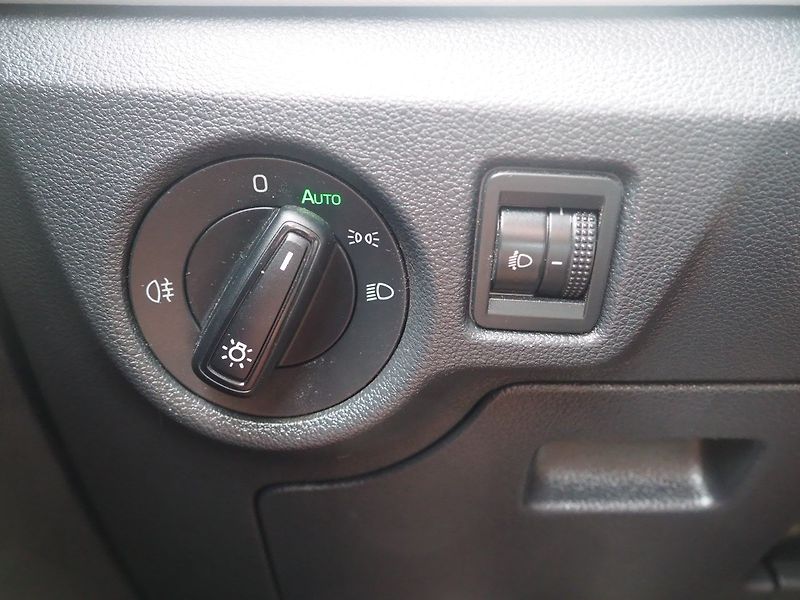 Škoda Kamiq (2022) 1.0 TSi, 81 kW, AT - fotka 18 z 32