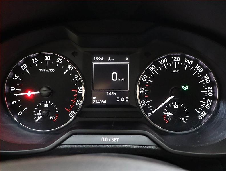 Škoda Octavia (2014) Style 2.0 TDI, Automat, Navi - fotka 11 z 19