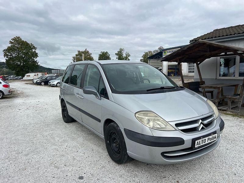 Citroën C8 2,0 HDi - fotka 2 z 15