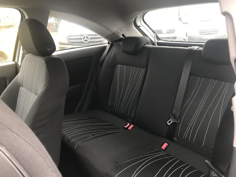 Opel Corsa 1.0i 44 KW KLIMA,SERV,MAN,ISOF - fotka 10 z 15