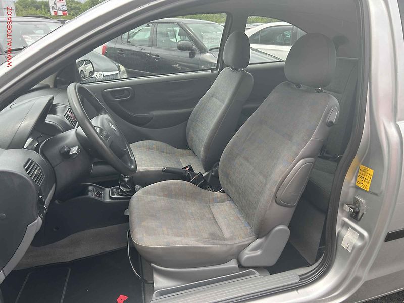 Opel Corsa (2002) 1.0, AC, STK7/28 - fotka 9 z 17