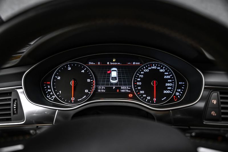 Audi A7 SB 3,0TDI Q Exclusive Masáže V - fotka 23 z 25
