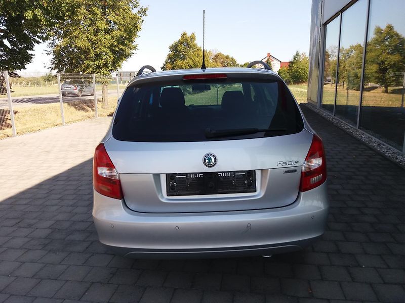 Škoda Fabia 1.2TSi,DIG.KLIMA,VÝHŘEV.SEDAD! - fotka 10 z 29