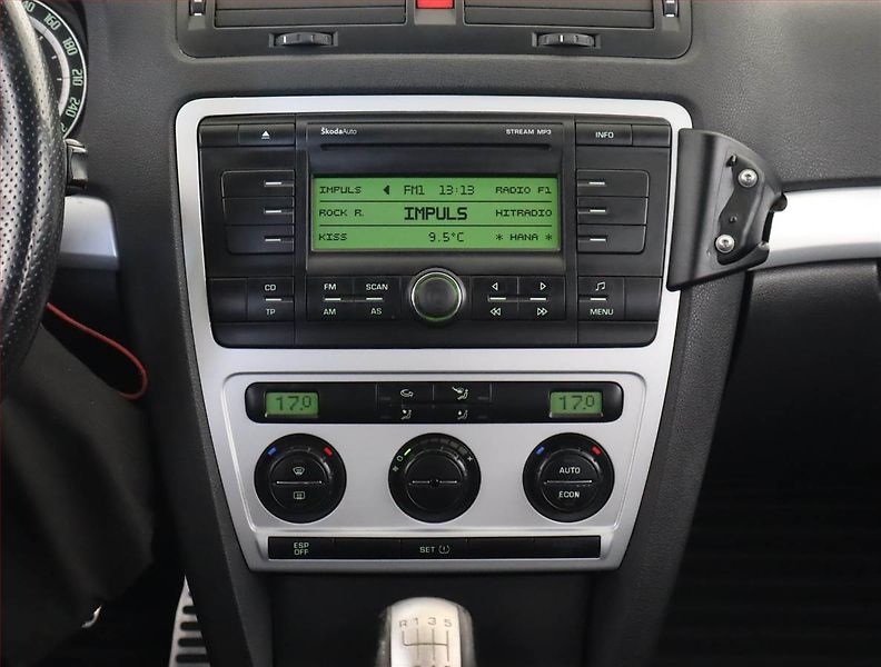 Škoda Octavia (2007) RS 2.0 TDI, Serv.kniha - fotka 12 z 19