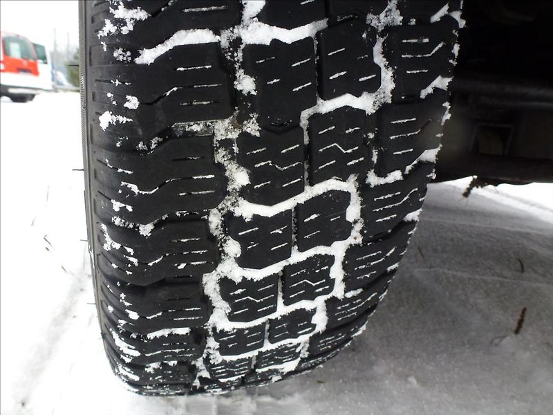 Suzuki Jimny 1,3 16v 4x4 Off Road, Na oprav - fotka 25 z 29