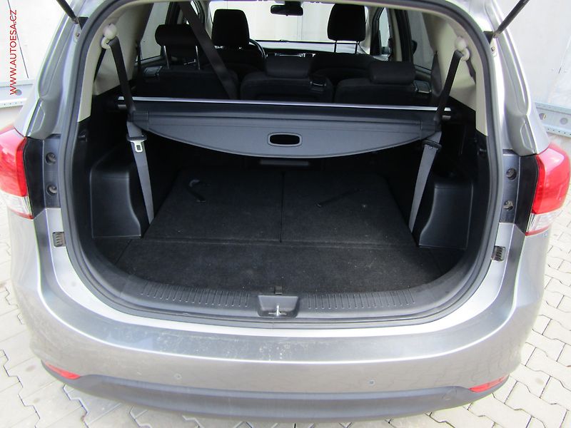 Kia Carens (2014) 1.7 CRDi, ČR, AC, park.asist - fotka 7 z 18