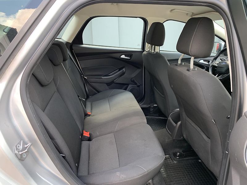 Ford Focus 1.6i PŮVOD ČR odp.DPH ZADÁNO - fotka 26 z 36