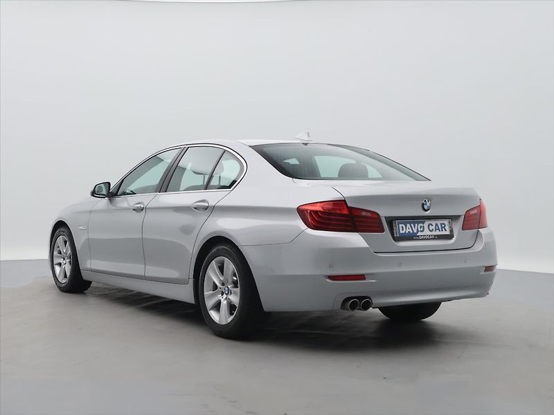 BMW Řada 5 2.0 520d 135kW Aut. Xenon Navi - fotka 5 z 34