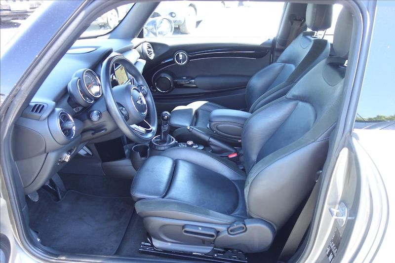 Mini Cooper 1,5 i 100KW, LED, 54TIS.KM. - fotka 10 z 38
