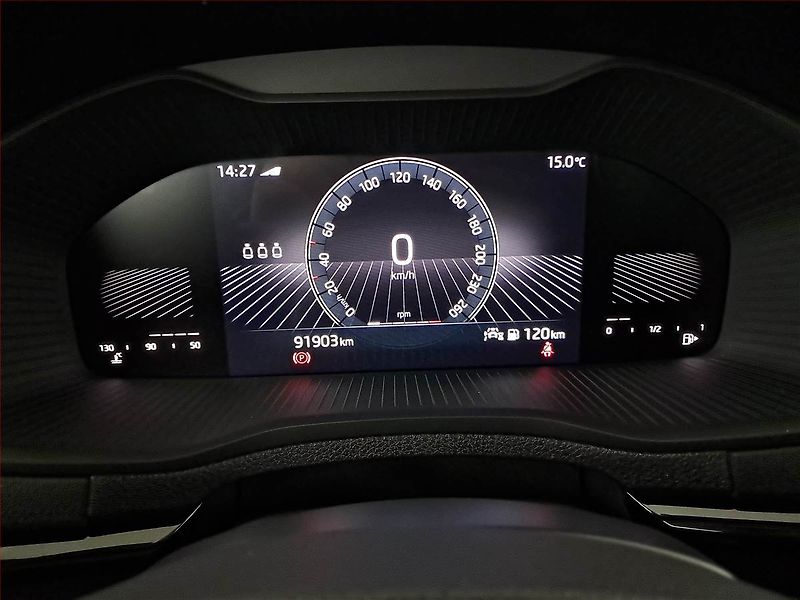 Škoda Karoq (2023) Style 1.0 TSI - fotka 11 z 21