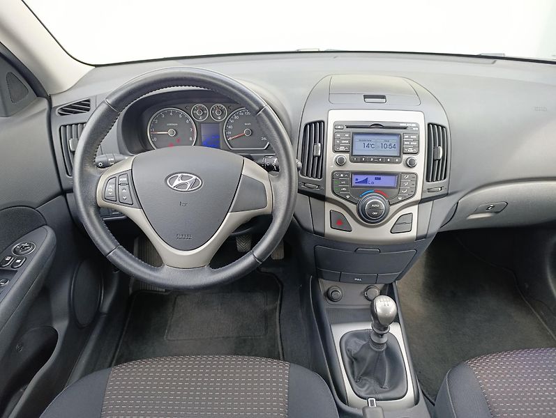 Hyundai i30 1.4 CVVT 80kW ČR  - fotka 21 z 31