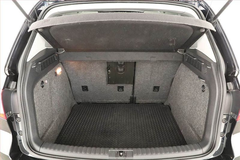 Volkswagen Tiguan (2013) 1.4 TSI, Park. senzory - fotka 11 z 16