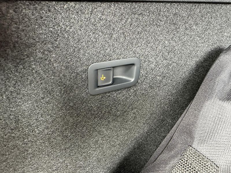 Cupra Formentor VZ 2,0 TSi/180kW - DSG,TZ,.... - fotka 75 z 106