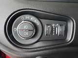 Jeep Renegade 1,3T 4xe*AWD*Distronic*Kamera - náhled 27