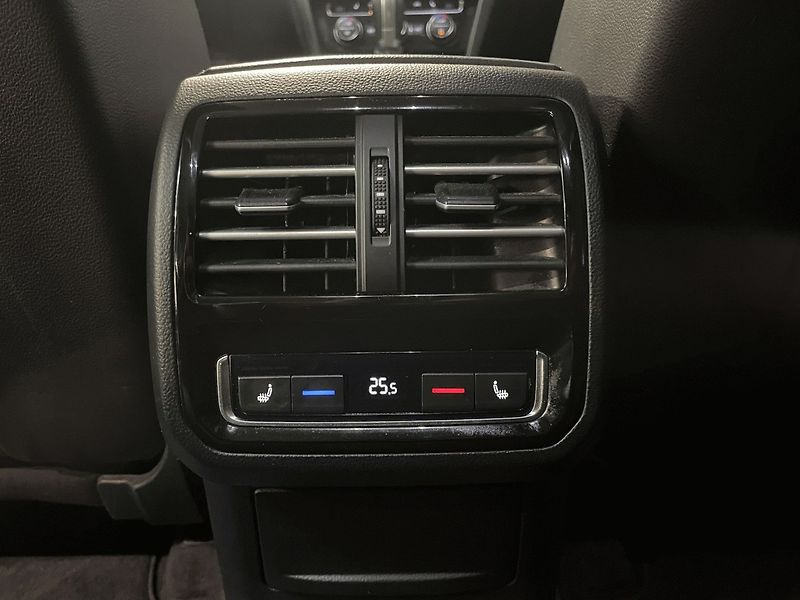 Volkswagen Passat (2017) 2.0TDI,140kW,DSG,HIGHLINE,DPH, - fotka 36 z 41