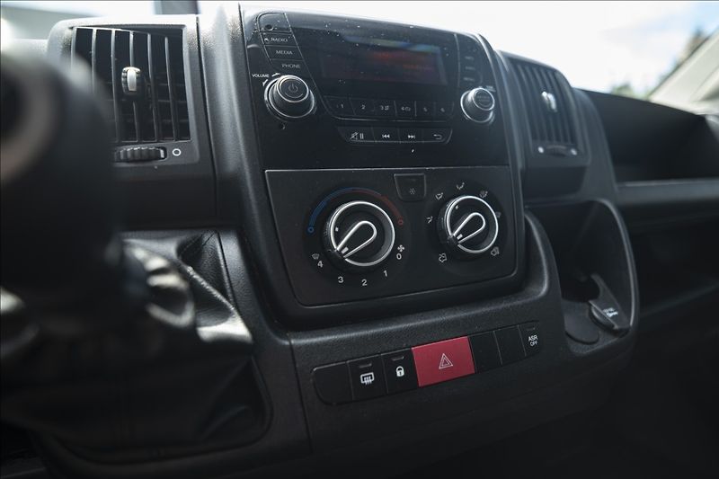 Peugeot Boxer 2,2 BlueHDI 1. MAJITEL ČR DPH - fotka 18 z 28