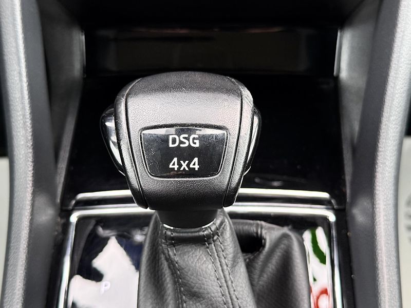 Škoda Karoq 2,0 TDI Style 4x4 Automat DSG - fotka 33 z 38