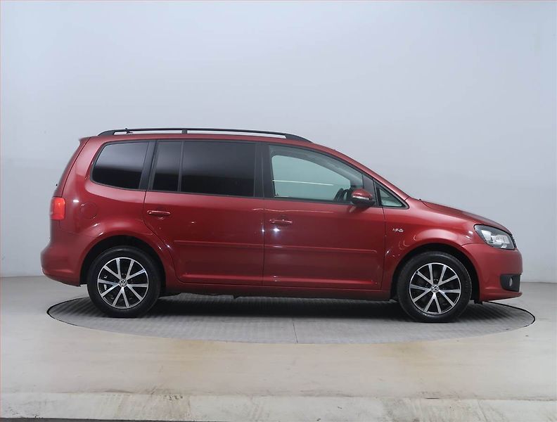 Volkswagen Touran (2013) Comfortline 2.0 TDI, Automat - fotka 6 z 15