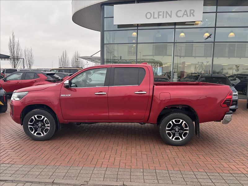 Toyota Hilux (2025) 2,8   EXECUTIVE - fotka 2 z 8