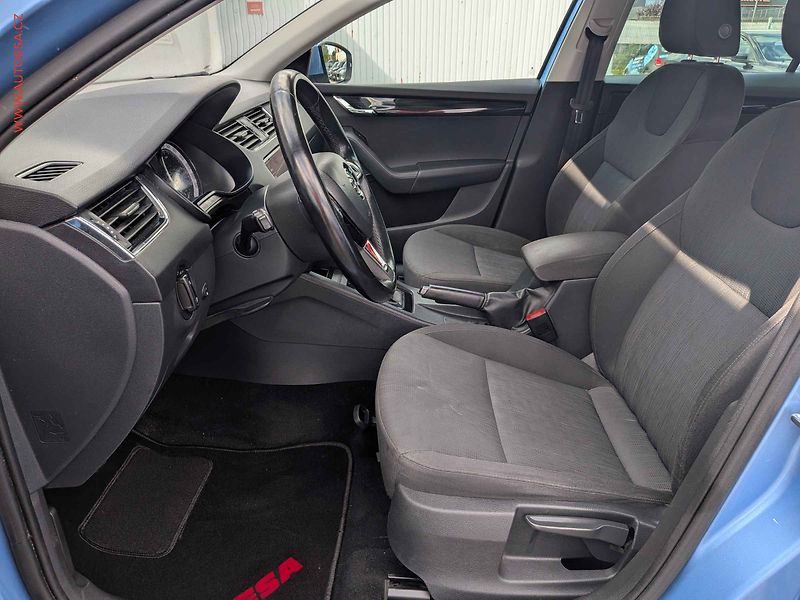 Škoda Octavia (2017) 1.6TDi, ČR, Style, LED, navi - fotka 9 z 15