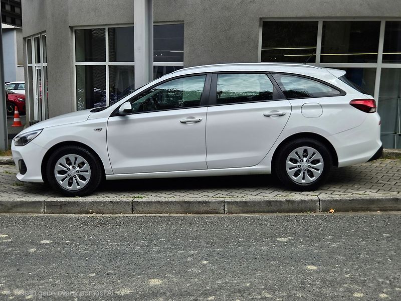 Hyundai i30 1,4i 73kW, Start Plus, serv.kn - fotka 2 z 32