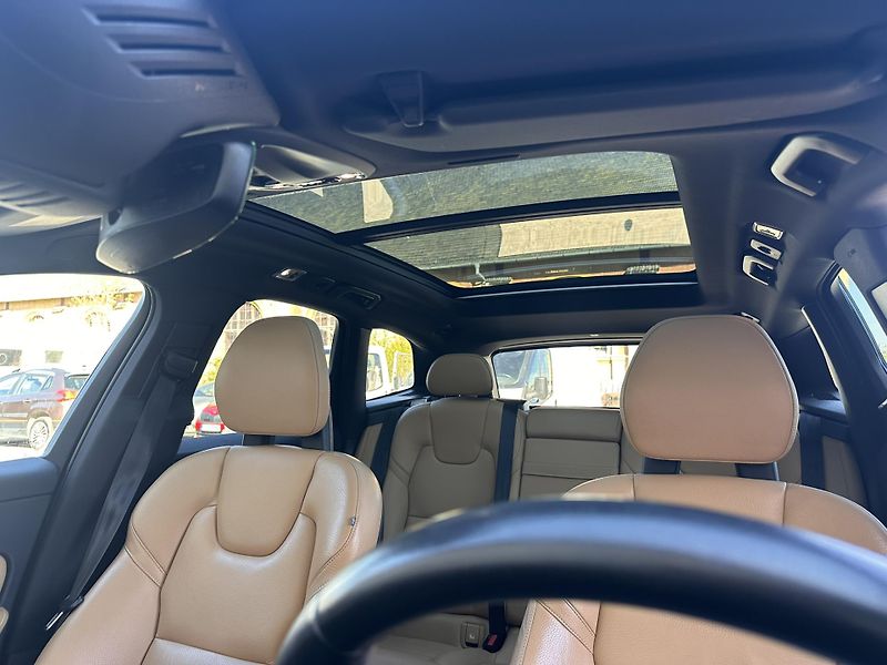 Volvo XC60 (2017) - fotka 17 z 21