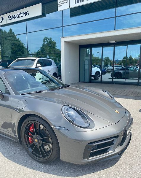 Porsche 911 (2024) Carrera 4 GTS Panorama - fotka 12 z 32