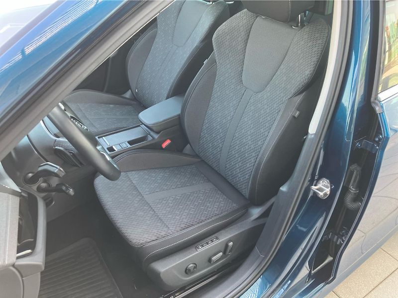 Škoda Octavia 2.0TDi 110kW STYLE PLUS 4x4 DS - fotka 23 z 30