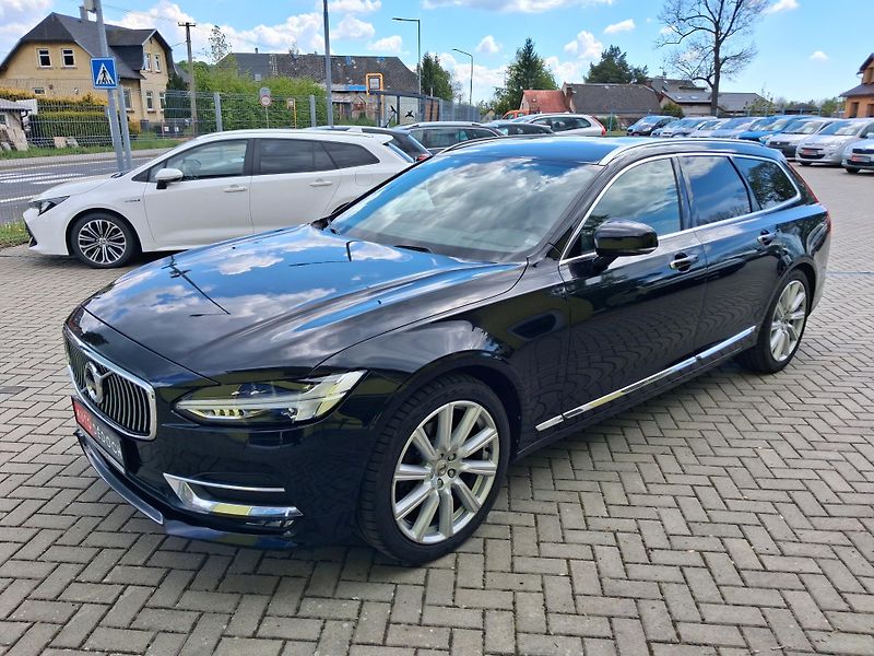 Volvo V90 (2017) 2,0 D5 173kw SERVISKA TOP STAV - fotka 3 z 51