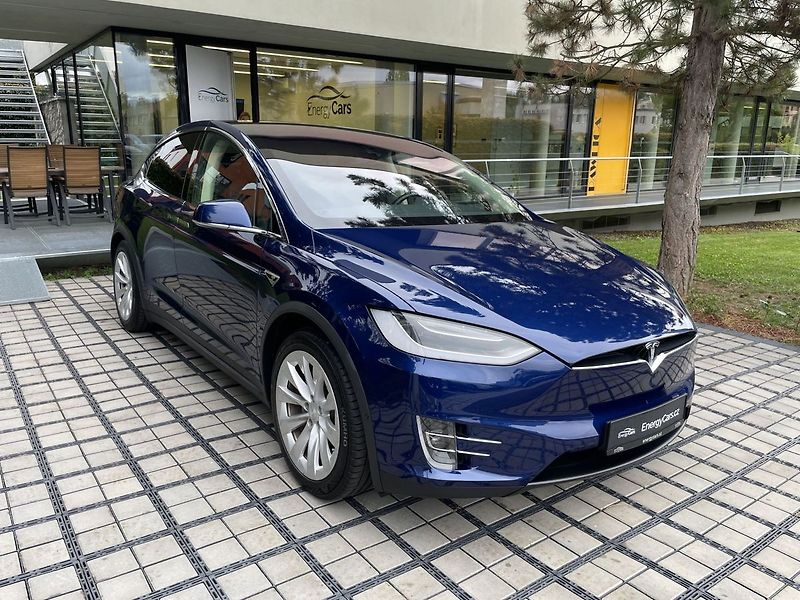 Tesla Model X 90D AWD, 7míst, tažné zařízení - fotka 43 z 43