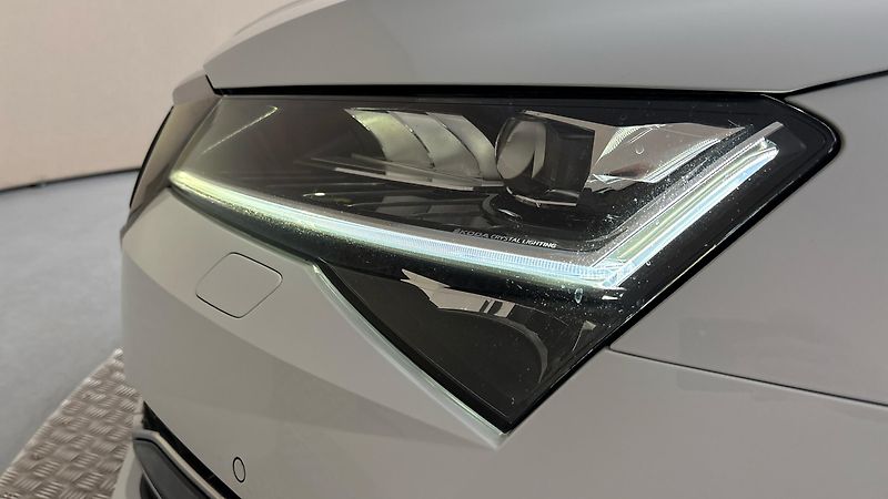 Škoda Superb 2.0 TDI DSG 4x4 L&K Combi - fotka 18 z 33