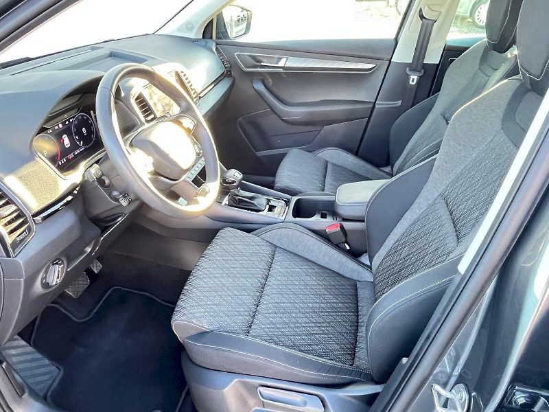 Škoda Karoq (2025) Top Selection 1,5TSI 110kW 7.s - fotka 10 z 33
