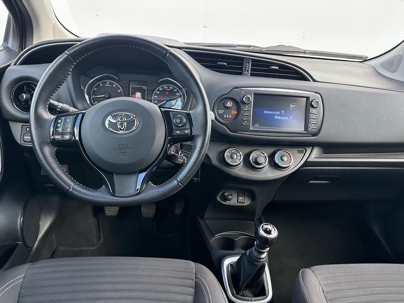 Toyota Yaris 1.5 VVT-i Active Trend - fotka 5 z 27