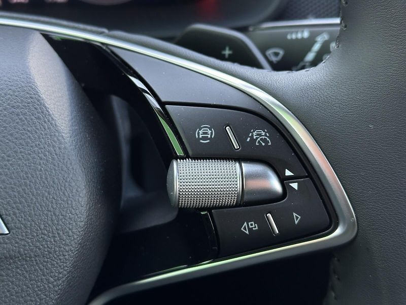 Škoda Kamiq 1.5TSi DSG 150PS LED V.Cockpit - fotka 19 z 46