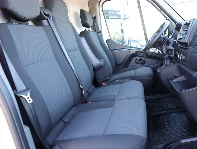 Renault Master (2024) 2.3 dCi 150, L3H2, 12m3, 1.0t - fotka 7 z 16
