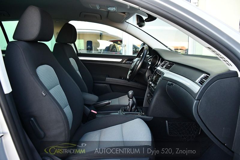 Škoda Superb 2,0TDi TAŽNÉ 2xKOLA - fotka 17 z 49