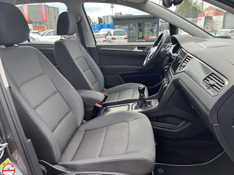 Volkswagen Golf Sportsvan 1.5TSi 96kw KLIMA TAŽNÉ  - fotka 34 z 46