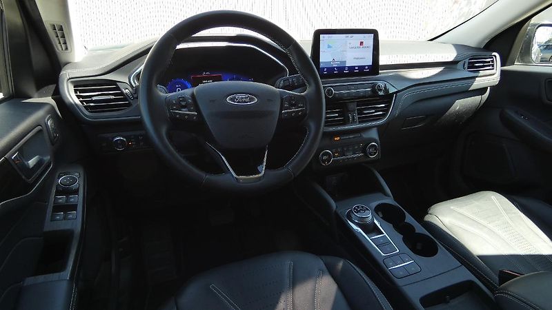 Ford Kuga 2.0 EcoBlue AWD Vignale X 8st. - fotka 5 z 25