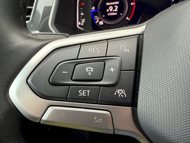 Volkswagen Tiguan (2022) 2.0 TDI 110kW Elegance - fotka 12 z 35