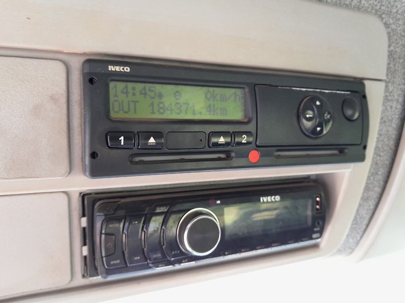 Iveco 120 E nosič kontejnerů - fotka 20 z 43