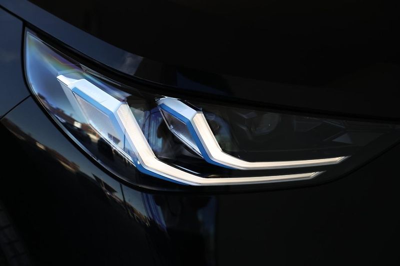 BMW X3 xDrive 40d - fotka 17 z 18