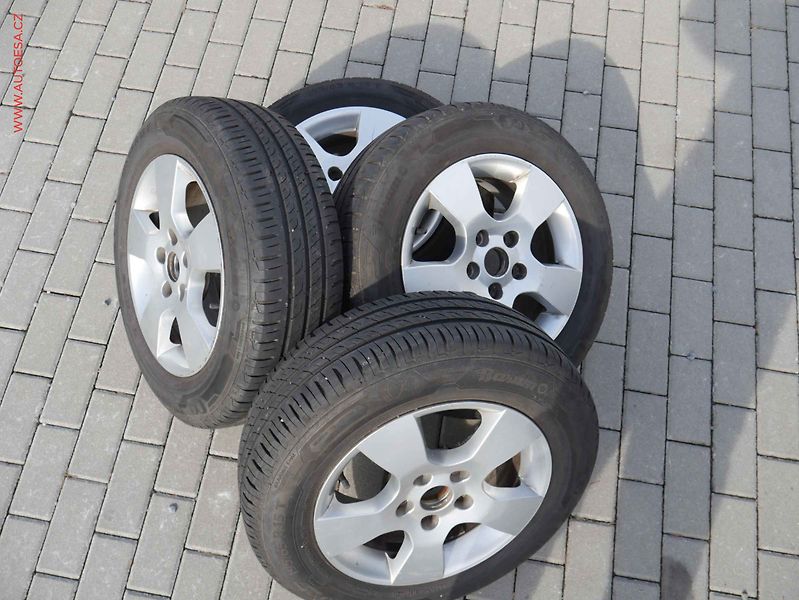 Škoda Octavia (2007) 1.9TDi, ČR, Elegance, TZ - fotka 16 z 16