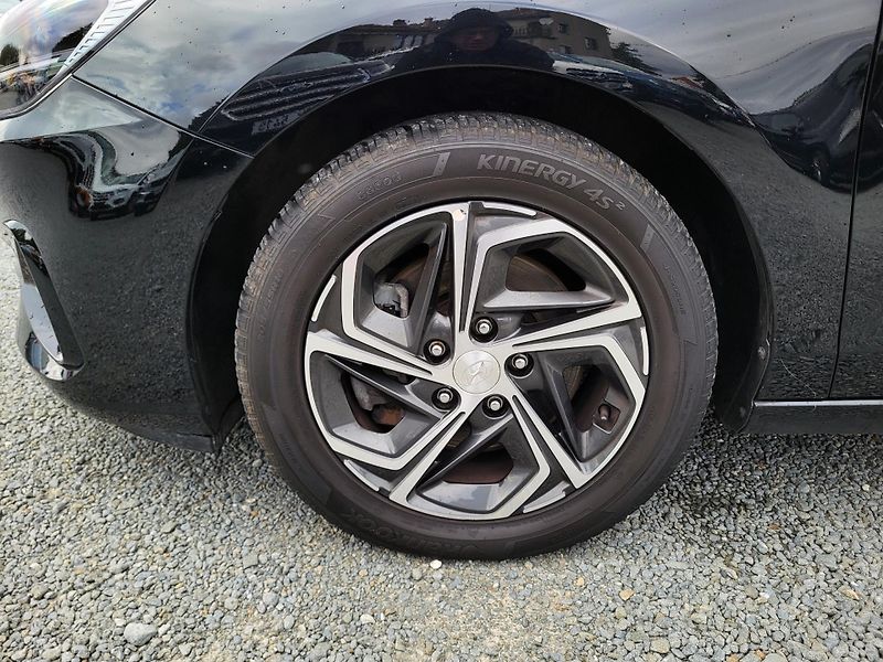 Hyundai i30 FASTBACK 1.5 T-GDI mHEV 118kW - fotka 38 z 47